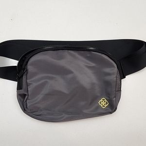 Kendra Scott belt bag